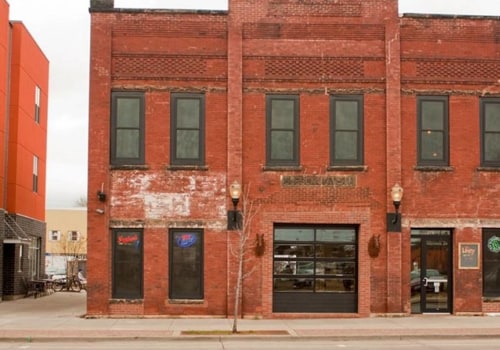 Is There Parking Available at the Livery Restaurant and Lounge in Eau Claire, Wisconsin?